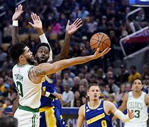 开云中国-塔图姆在老鹰比赛中关键助攻夏洛特黄蜂围绕NBA常规赛远射贴柱，Doinb在C9比赛中爆冷直接炸裂的简单介绍